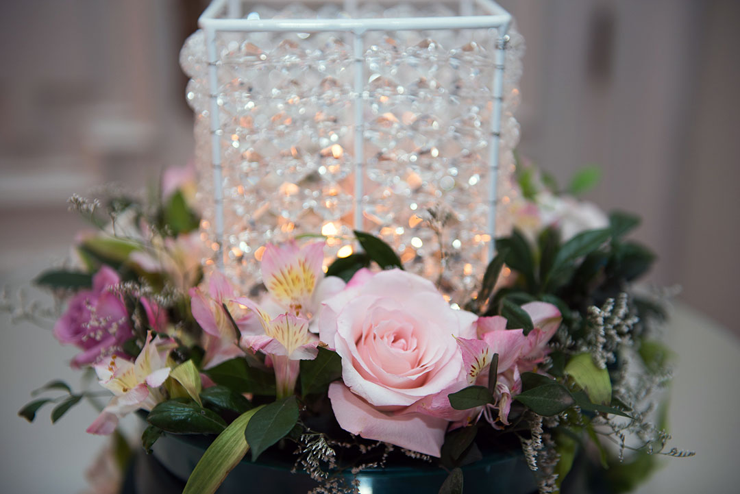 Arranjos com flores naturais para casamento - Festejare Decorações