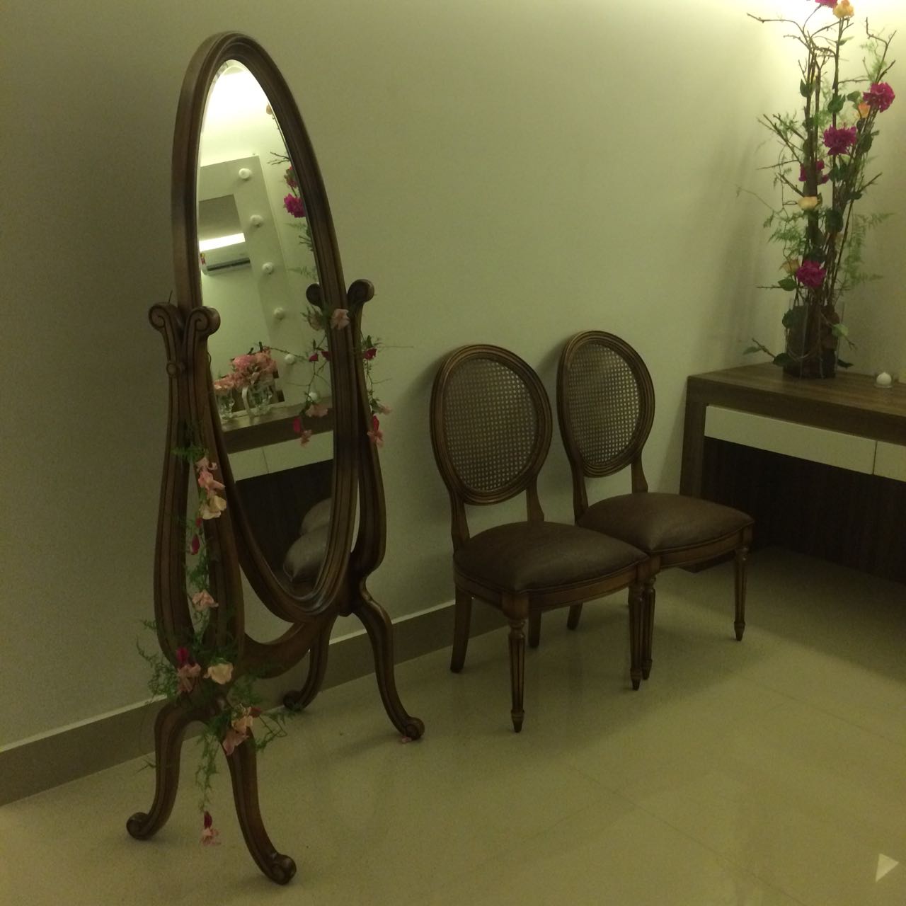 Camarim do aniversário de 50 anos da cantora Mara Maravilha decorado por aluna da ETAF Camarim do aniversário de 50 anos da cantora Mara Maravilha decorado por aluna da ETAF