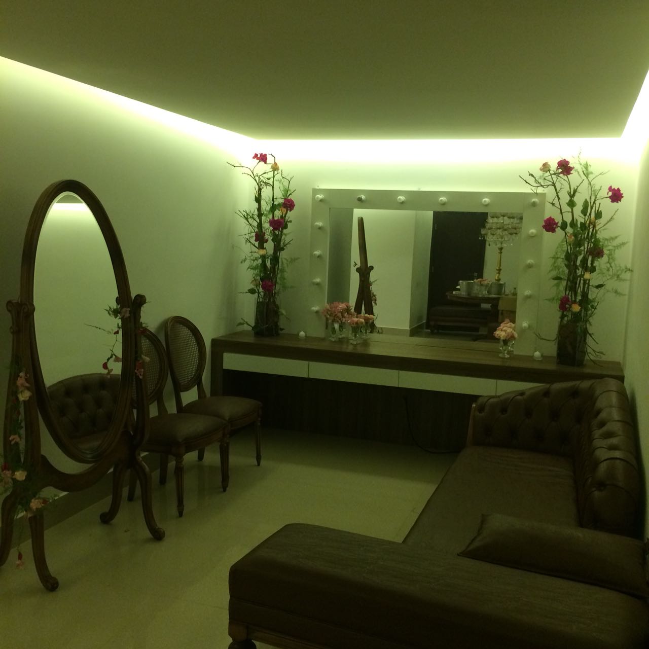 Camarim do aniversário de 50 anos da cantora Mara Maravilha decorado por aluna da ETAF Camarim do aniversário de 50 anos da cantora Mara Maravilha decorado por aluna da ETAF